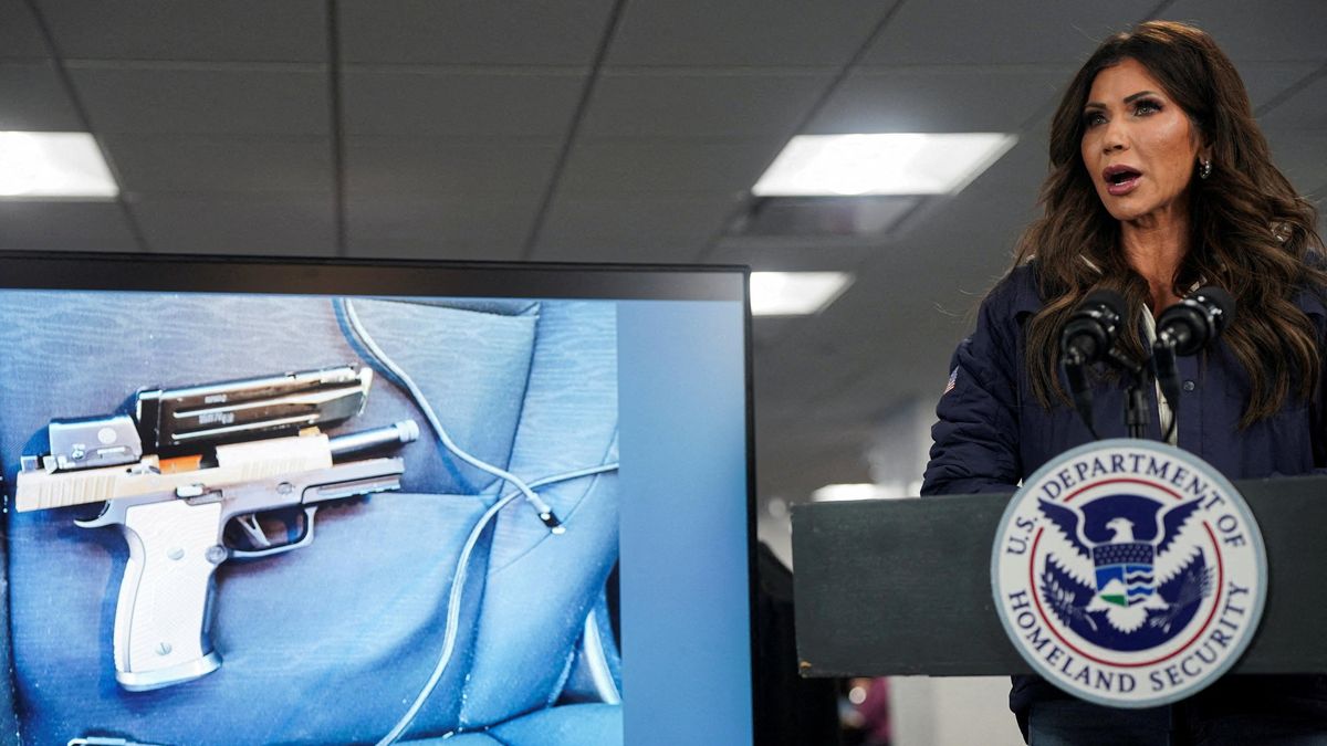 Bílý dům větří malér. Chaos okolo ICE rozviklal židli pod razantní ministryní